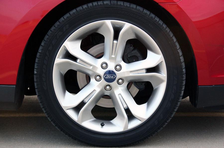  Ford Taurus SHO 2010 года  (фото 76 из 248)